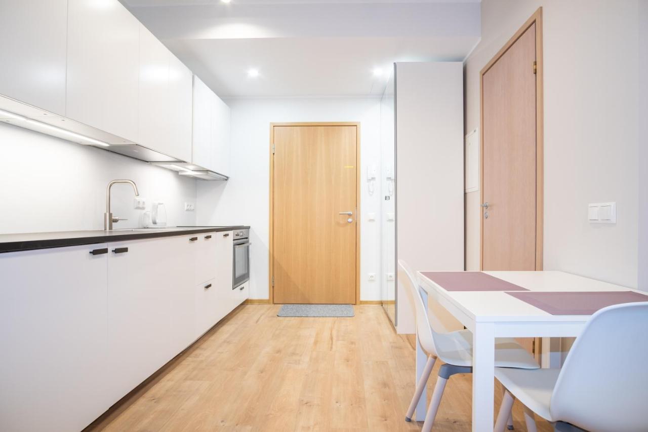 Spacious Mustamaee Apartments - Free Parking Ταλίν Εξωτερικό φωτογραφία