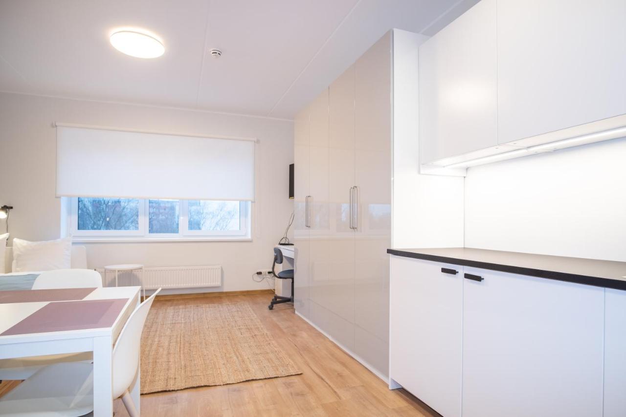 Spacious Mustamaee Apartments - Free Parking Ταλίν Εξωτερικό φωτογραφία